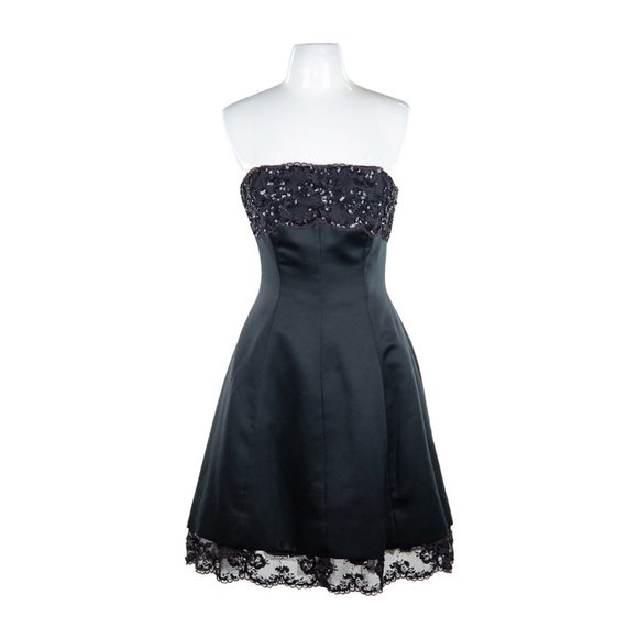 Victor Costa Fit & Flare N/A Black
